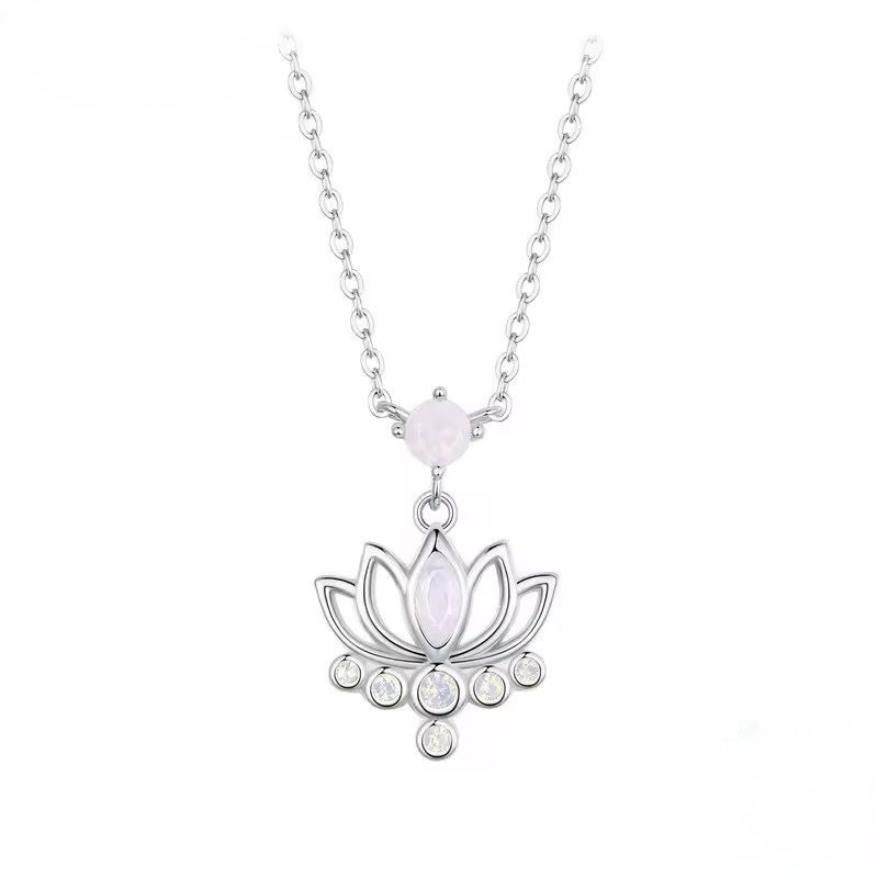 Collar Flor de loto renacer (Plata 925)